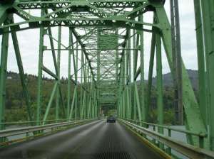 2007_Spring_Hood_River_bridge